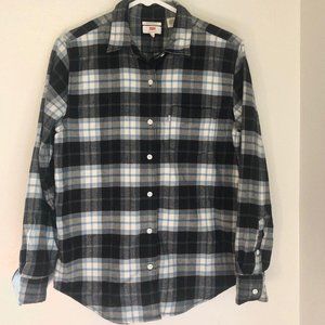 Levi's plaid boyfriend fit button down shirt